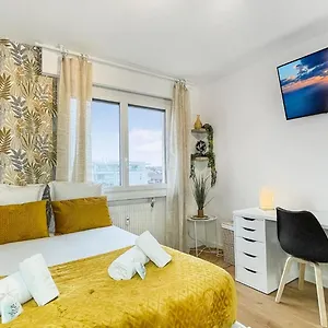 https://homey-la-coloc-mugi-colocation-haut-de-gamme-chambres.hotels-rhonealpes.com